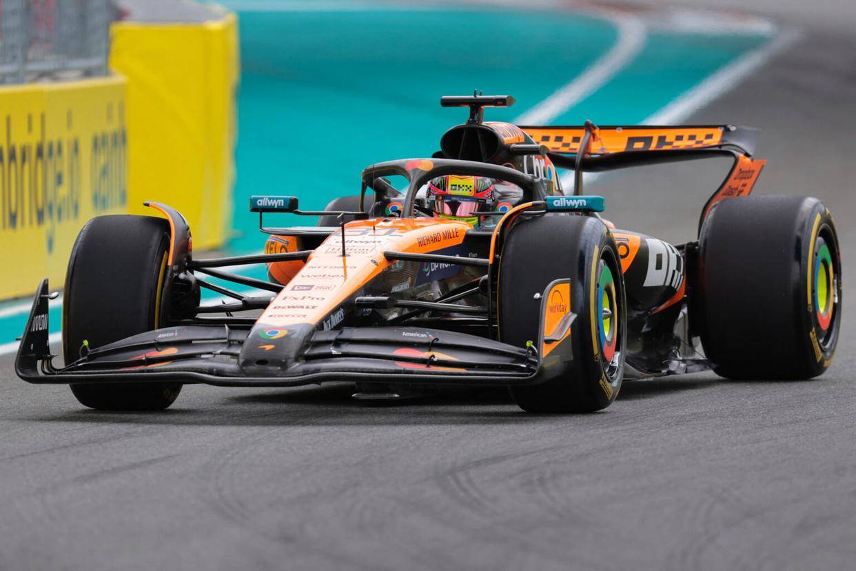 阿斯顿马丁横扫索伯车队，皮亚斯特里高光表现