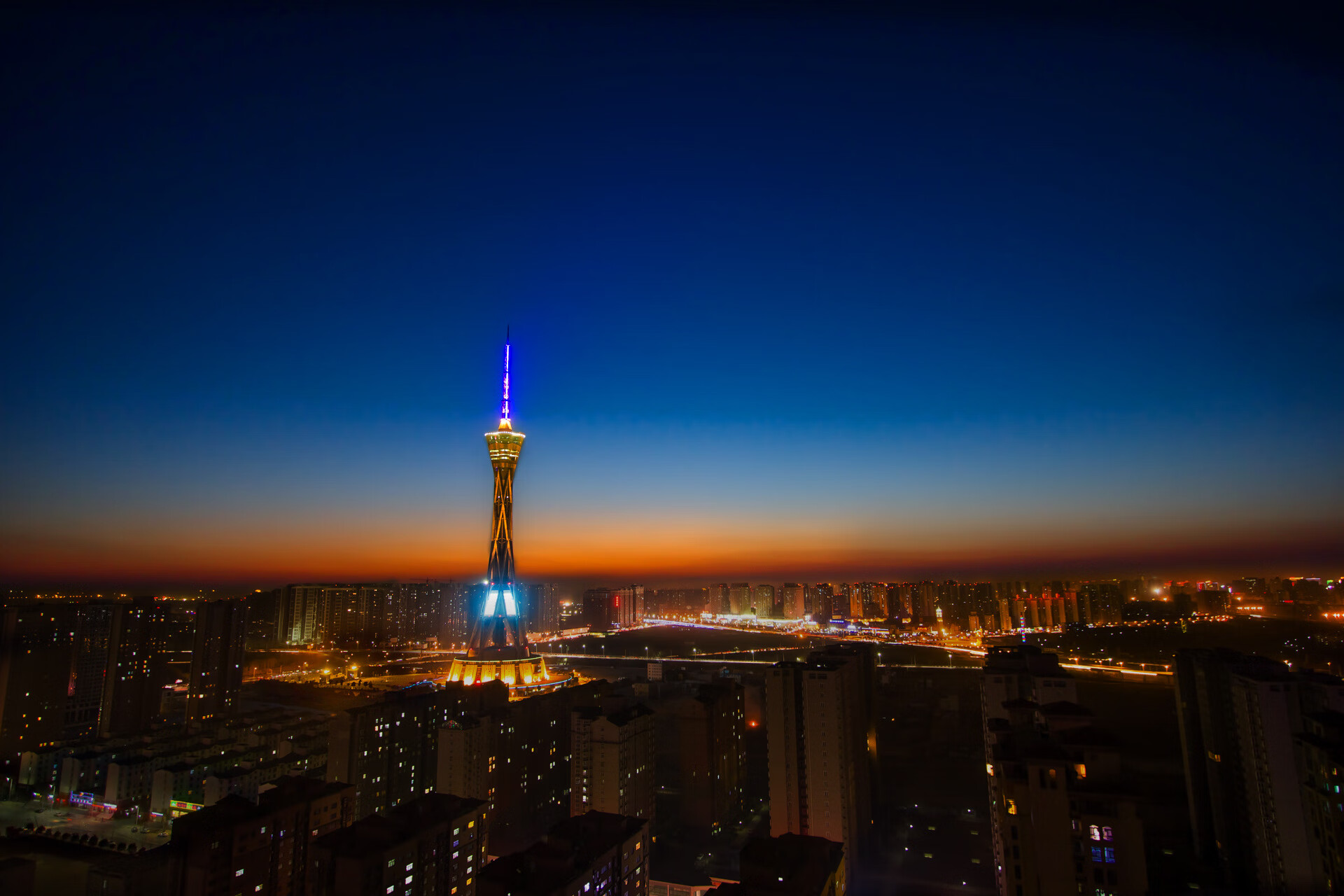 开云体育在线-冰封的芬兰，燃烧的拉亚，当北欧童话被一尊不灭的火焰终结