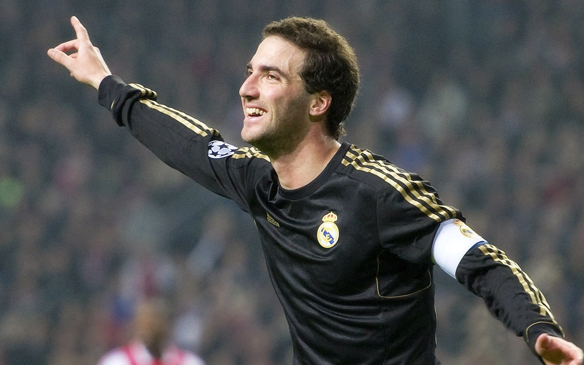 征服的精确度,当巴黎的刀锋粉碎冰岛迷雾,布鲁诺在巴林赛道写下新的统治逻辑