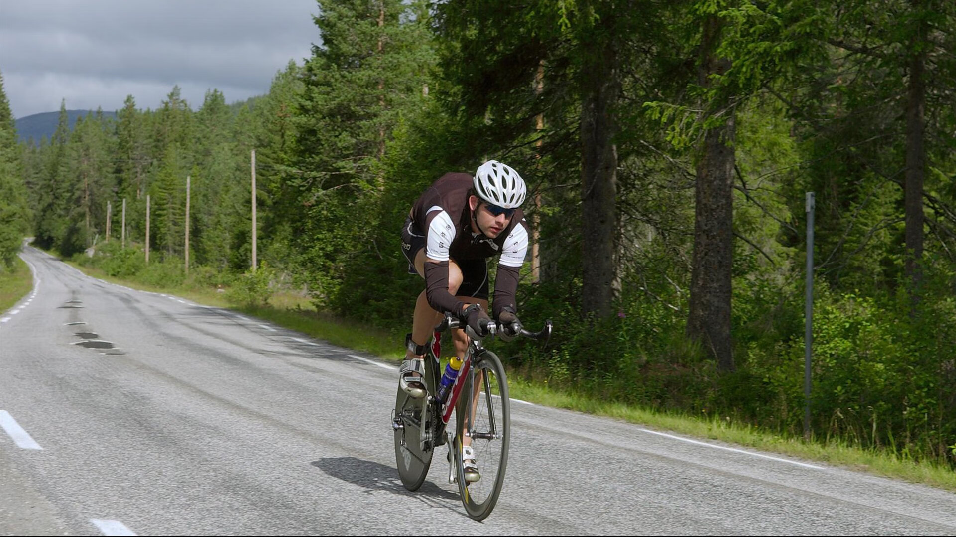 跨界风暴,深圳队一波流席卷骑士,福克斯欧冠半决赛独舞定江山